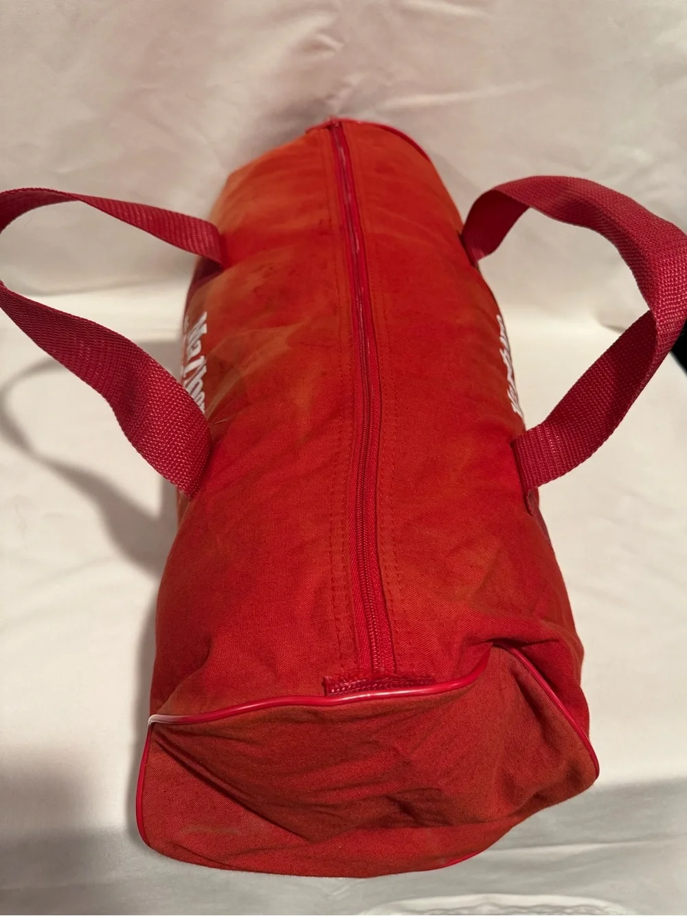 Vintage VTG Marlboro Country Music Tour ‘88 1988 Red Duffel Bag Travel Carry On